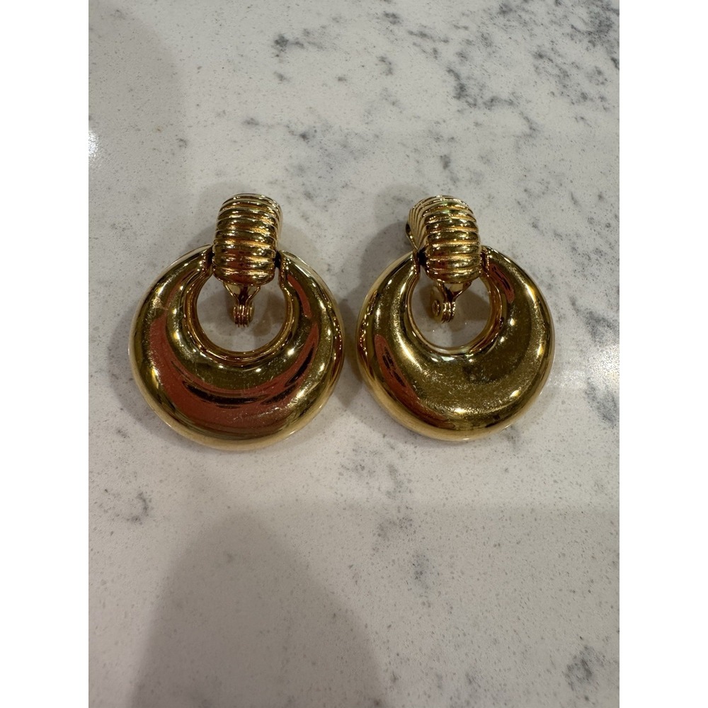 Vintage Signed Monet Door Knocker Gold Tone Clip-on‎ Earrings
